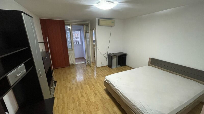 Drumul Taberei, Favorit