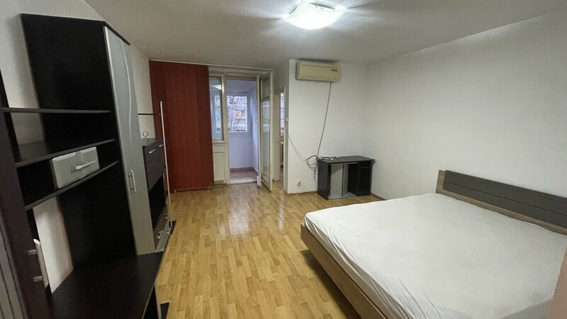 Drumul Taberei, Favorit